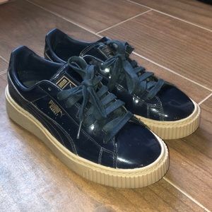 🦋NAVY RUBBER PLATFORM PUMAS🦋